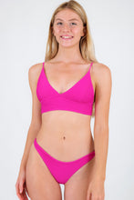 Load image into Gallery viewer, Gallery: Rio De Sol Ensemble Set Cotele-Amaranto Tri-Tank Essential-Comfy
