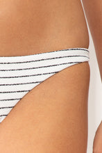 Load image into Gallery viewer, Image 06: Rio De Sol Bas Bottom Linea-White Nice

