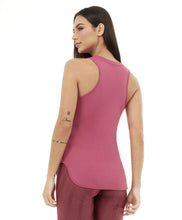 Load image into Gallery viewer, Model Back: Alto Giro Fitness Haut Regata Skin Fit Alongada Gola V Roxo Reset
