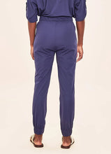 Load image into Gallery viewer, Model Back: Uv Line Pantalon De Plage Pants Fem Basic Navy Blue Upf50+

