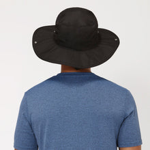 Load image into Gallery viewer, Model Back: Uv Line Chapeau Souple/Capeline Safari Preto Upf50+
