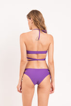 Load image into Gallery viewer, Model Back: Rio De Sol Bas Bottom Amuleto Madrid
