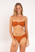 Load image into Gallery viewer, Model Front: Rio De Sol Bas Bottom Ferrugo Baobi
