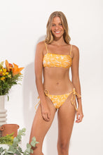 Load image into Gallery viewer, Model Front: Rio De Sol Ensemble Set Sunny-Forest Bandeau-Reto Ibiza-Comfy
