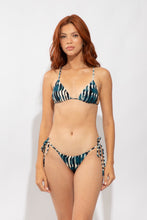 Load image into Gallery viewer, Model Front: Rio De Sol Haut Top Azule Lia
