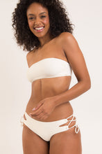 Load image into Gallery viewer, Image 09: Rio De Sol Bas Bottom Off-White Madrid
