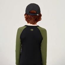 Load image into Gallery viewer, Model Back: Uv Line Casquette Cap Teens Colors Inf Black Upf50+
