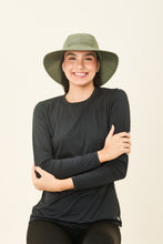 Load image into Gallery viewer, Model Front: Uv Line Chapeau Souple/Capeline San Remo Militar Preto Upf50+
