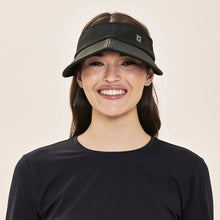 Load image into Gallery viewer, Model Front: Uv Line Visière Visor Pontal Preto Upf50+
