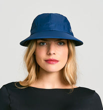 Load image into Gallery viewer, Model Front: Uv Line Casquette Visor Nice Fem Navy Blue Upf50+
