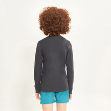 Load image into Gallery viewer, Model Back: Uv Line T-Shirt Longsleeve Uvpro Kids Preto Upf50+
