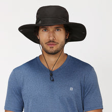 Load image into Gallery viewer, Model Front: Uv Line Chapeau Souple/Capeline Safari Preto Upf50+
