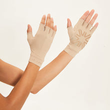 Load image into Gallery viewer, Image 06: Uv Line Gants Short Gloves Uni Beige Upf50+
