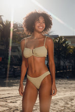 Load image into Gallery viewer, Image 11: Rio De Sol Haut Top Brisa-Pistache Sara
