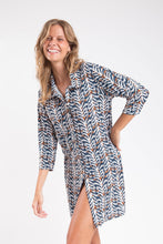 Load image into Gallery viewer, Image 09: Rio De Sol Chemise Ikat Chemise
