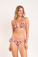 Load image into Gallery viewer, Model Front: Rio De Sol Bas Bottom Amore-Pink Lacinho
