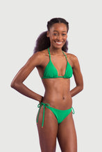 Load image into Gallery viewer, Model Front: Rio De Sol Ensemble Set Tambourine Tri-Inv Ibiza
