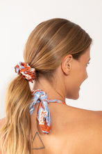 Load image into Gallery viewer, Model Front: Rio De Sol Chouchou Olyra Scrunchie
