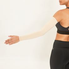 Load image into Gallery viewer, Model Back: Uv Line Gants Long Sleeve Beige Upf50+
