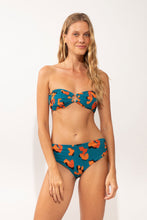Load image into Gallery viewer, Model Front: Rio De Sol Bas Bottom Luma Amy
