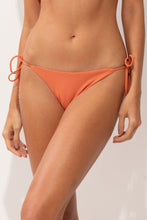 Load image into Gallery viewer, Gallery: Rio De Sol Bas Bottom Sand-Argila Lacinho
