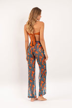Load image into Gallery viewer, Model Back: Rio De Sol Pantalon De Plage Luma Pants Lana
