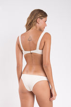 Load image into Gallery viewer, Model Back: Rio De Sol Bas Bottom Malibu-Natural Essential
