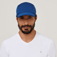 Load image into Gallery viewer, Model Front: Uv Line Casquette Cap Athletic Dry 2021 Masc Nav Yblue Upf50+
