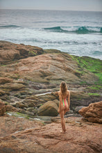 Load image into Gallery viewer, Image 11: Rio De Sol Une Pièce Utah Hype
