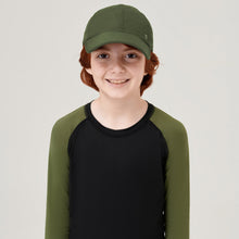 Load image into Gallery viewer, Model Front: Uv Line Casquette Cap Teens Colors Inf Green Militar Upf50+
