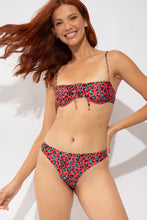 Load image into Gallery viewer, Image 05: Rio De Sol Bas Bottom Coral-Feline Nice-Fio
