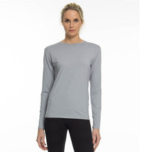 Load image into Gallery viewer, Model Front: Uv Line T-Shirt Longsleeve Uvpro Fem Grey Upf50+
