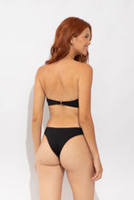 Load image into Gallery viewer, Model Back: Rio De Sol Bas Bottom Solar-Black Essential

