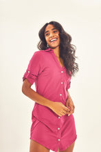 Load image into Gallery viewer, Image 04: Uv Line Chemise Shirtdress Copenhagen Fucsia Upf50+
