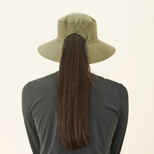 Load image into Gallery viewer, Model Back: Uv Line Bob Hat California Nac Fem Green Militar Upf50+
