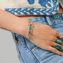 Load image into Gallery viewer, Image 03: Hipanema Bracelet Silver Hatchee Hipanema
