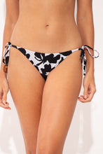 Load image into Gallery viewer, Gallery: Rio De Sol Bas Bottom Poppy Lacinho
