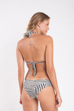 Load image into Gallery viewer, Model Back: Rio De Sol Ensemble Set Collage Mel

