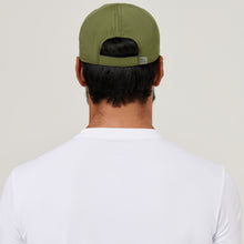 Load image into Gallery viewer, Model Back: Uv Line Casquette Cap Uvpro Verde Militar Upf50+
