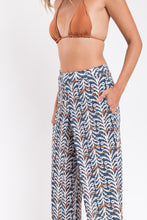 Load image into Gallery viewer, Image 08: Rio De Sol Pantalon De Plage Ikat Wide Pants
