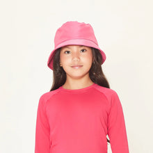 Load image into Gallery viewer, Model Front: Uv Line Bob Basic Kids Pink Rosa Upf50+
