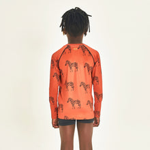 Load image into Gallery viewer, Model Back: Uv Line T-Shirt Longsleeve Acqua Zebra Inf Upf50+
