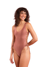 Load image into Gallery viewer, Image 04: Rio De Sol Une Pièce Shimmer-Copper Zoe
