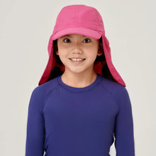 Load image into Gallery viewer, Model Front: Uv Line Casquette Legionario Teens Pink Upf50+
