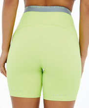 Load image into Gallery viewer, Bermuda Hyper Elastico Costas Verde Sharp
