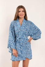 Load image into Gallery viewer, Chuva Kimono
