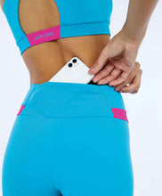 Load image into Gallery viewer, Hyper Detalhe Cos Azul Scuba Leggings
