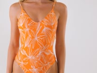 Load and play video in Gallery viewer, Video: Rio De Sol Une Pièce Trail-Orange Hype
