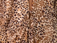 Load and play video in Gallery viewer, Video: Rio De Sol Vêtement De Plage Leopard Long Dress
