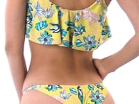 Load and play video in Gallery viewer, Video: Rio De Sol Bas Bottom Florescer Babado
